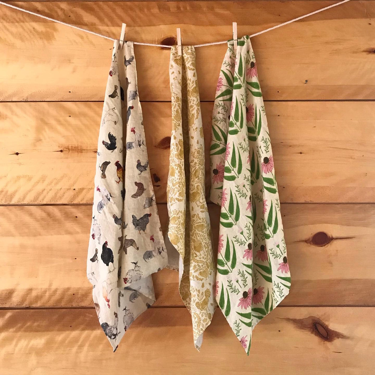 Linen Tea Towel - Chicken Happy